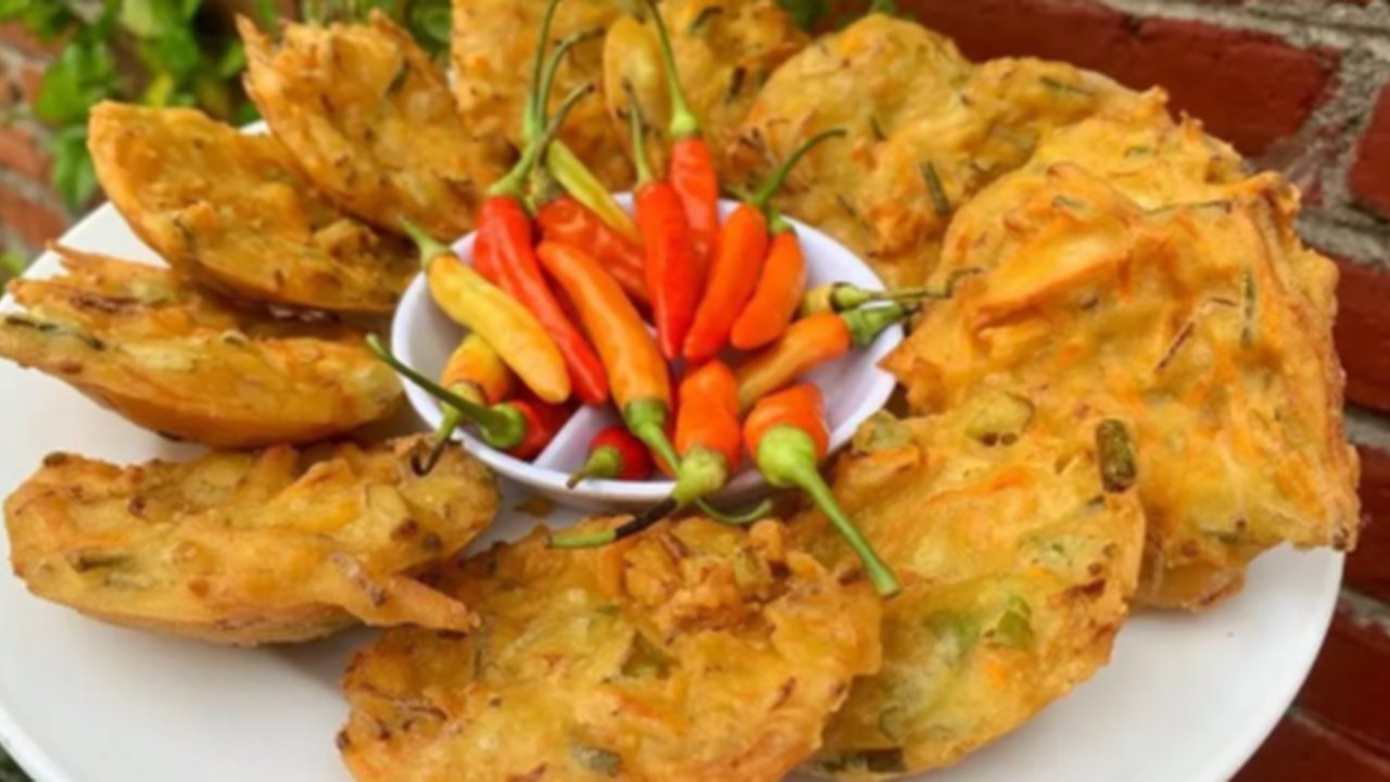 Ilustrasi gorengan bakwan