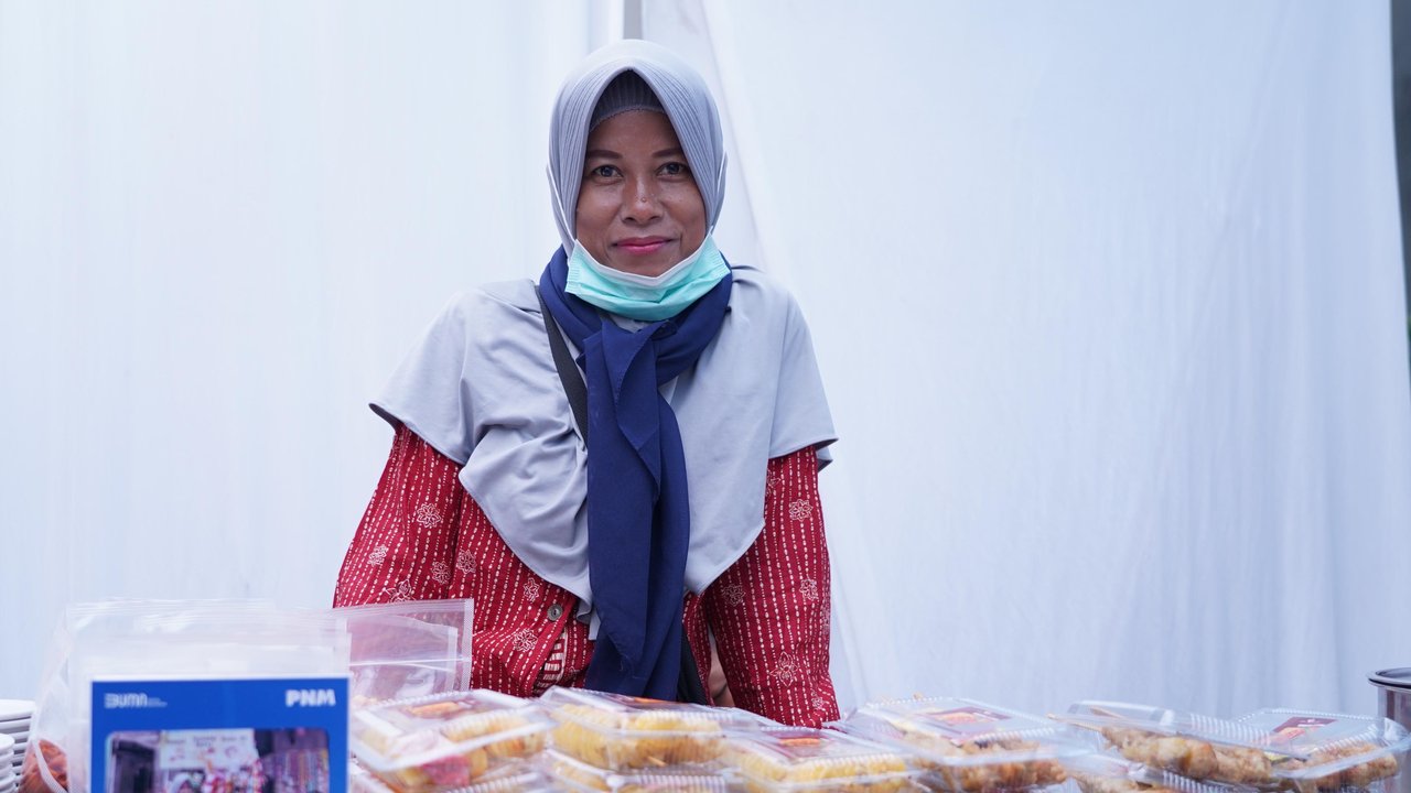 PNM Dampingi Ratusan Nasabah PNM Mekaar Daftar Izin Edar BPOM