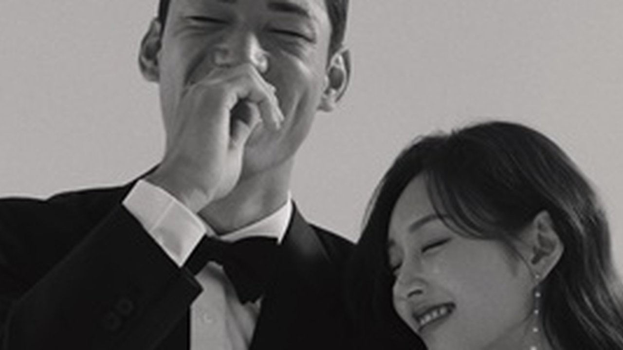 Atlet Bola Oh Sehun Umumkan Pernikahan, Foto Prewedding-nya Manis dan Romantis