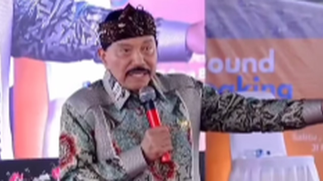 Jenderal Intel AM Hendropriyono Nyaris Tertimpa Videotron saat Pidato