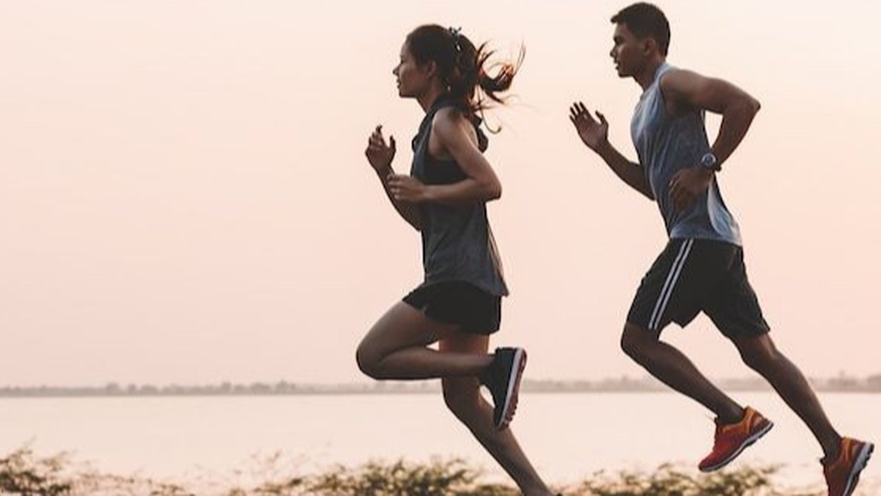 Jogging Sore. (foto: Pinterest/Freepik).