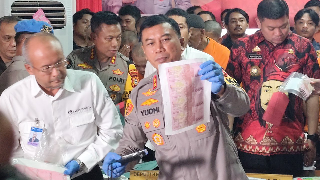 rilis uang palsu di UIN Makassar