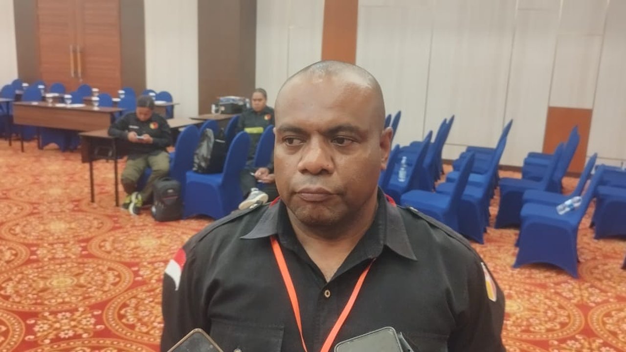 Ketua Bawaslu Kabupaten Jayapura Zacharias Rumbewas