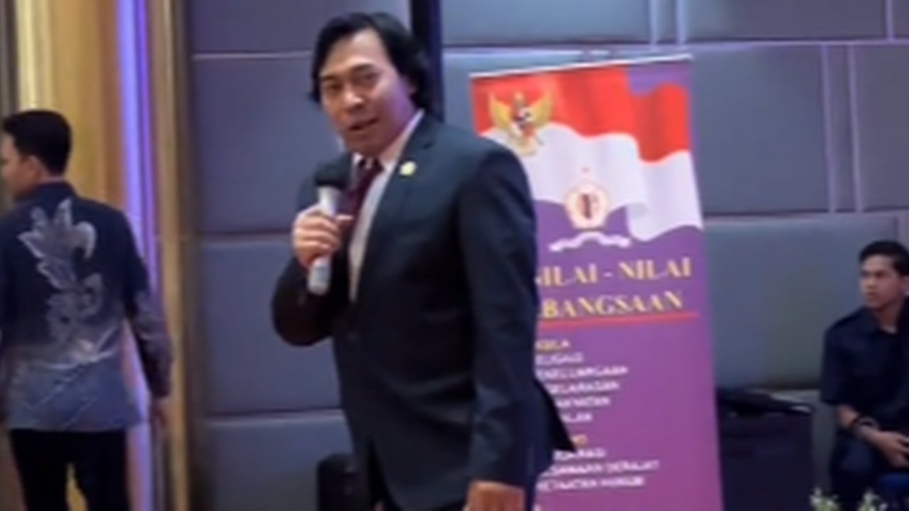 Pidato Lucu Komeng