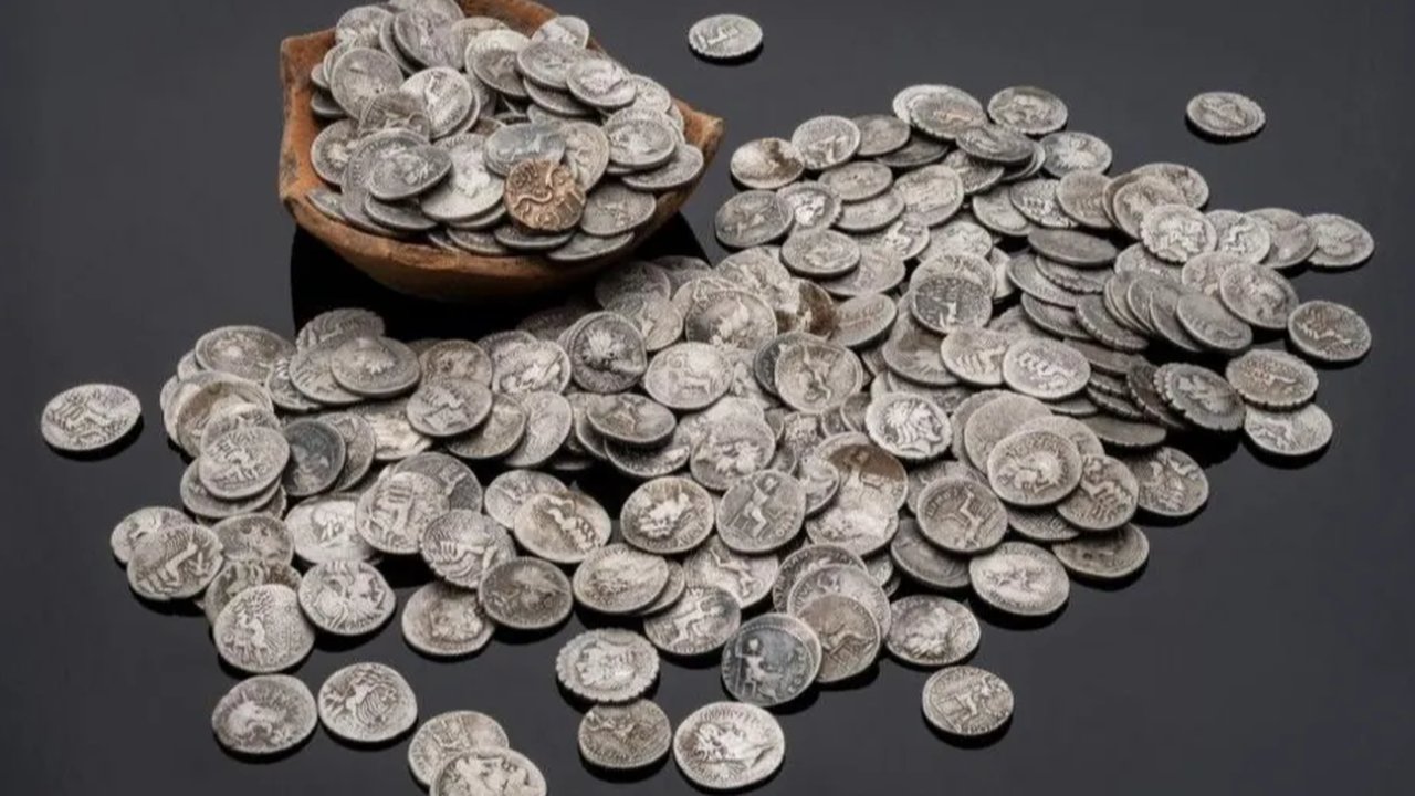 temuan ribuan koin emas dan perak romawi