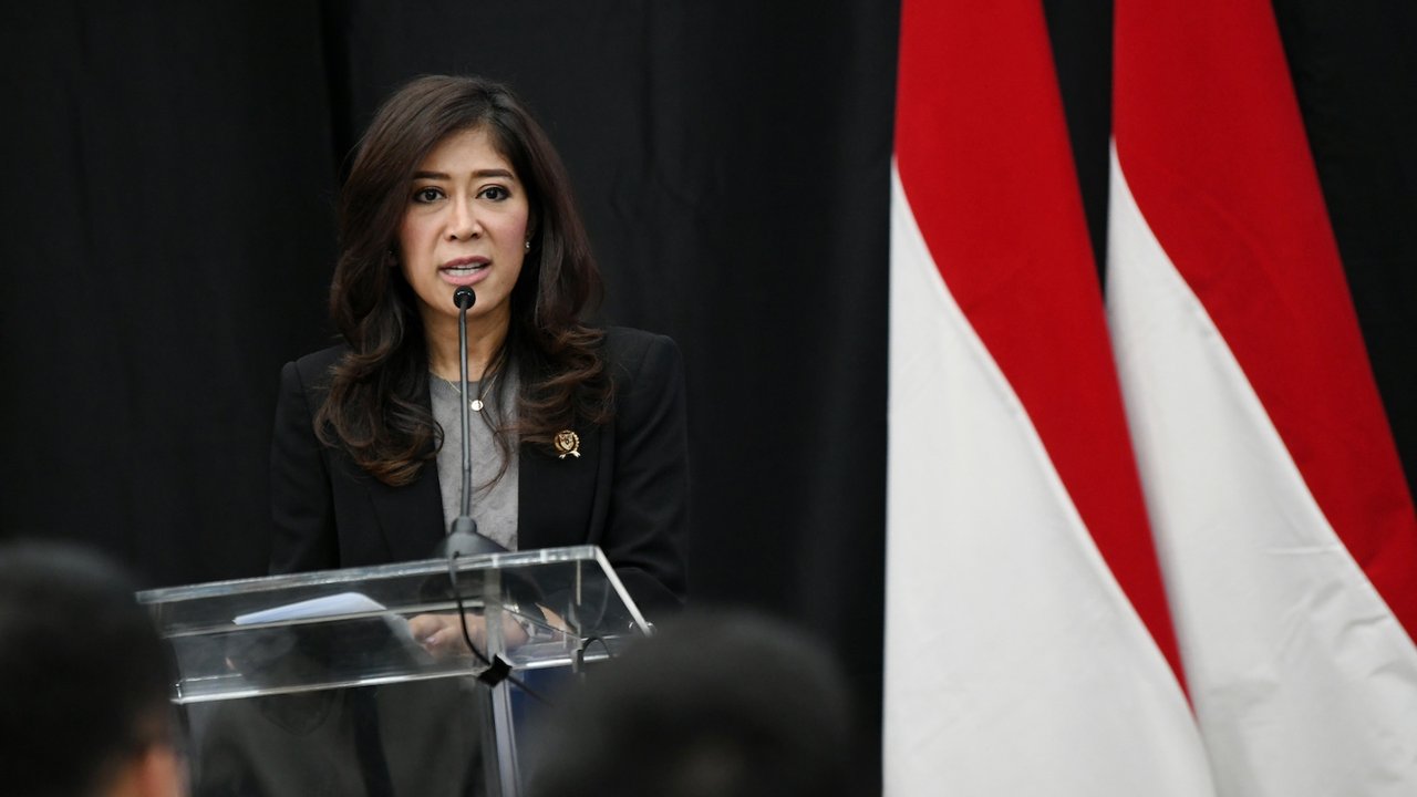 Microsoft Investasi Rp 27,6 T, Menteri Meutya: Ini Rekor Sejarah!