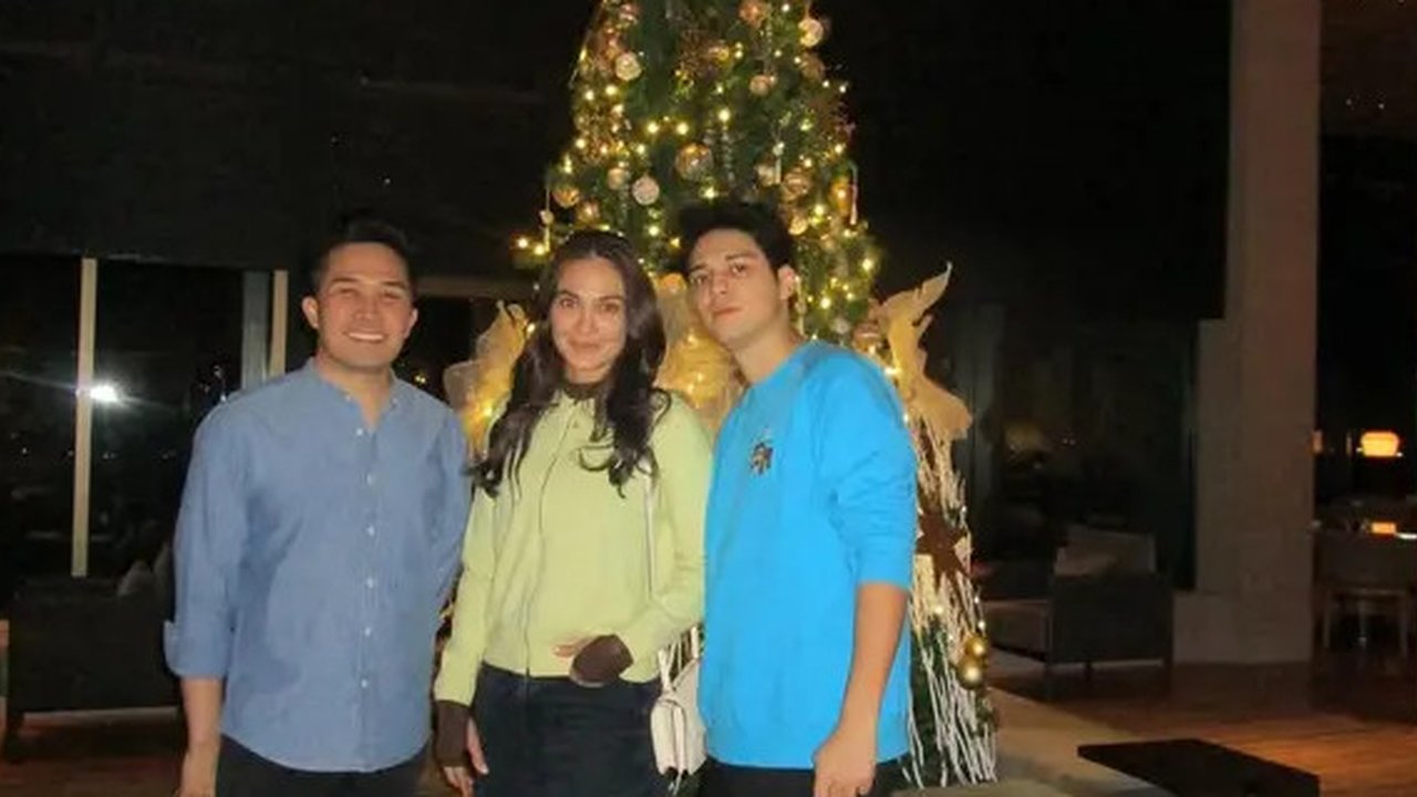 Potret Luna Maya dan Maxime Sambut Natal di Jepang (Sumber: Instagram/lunamaya)