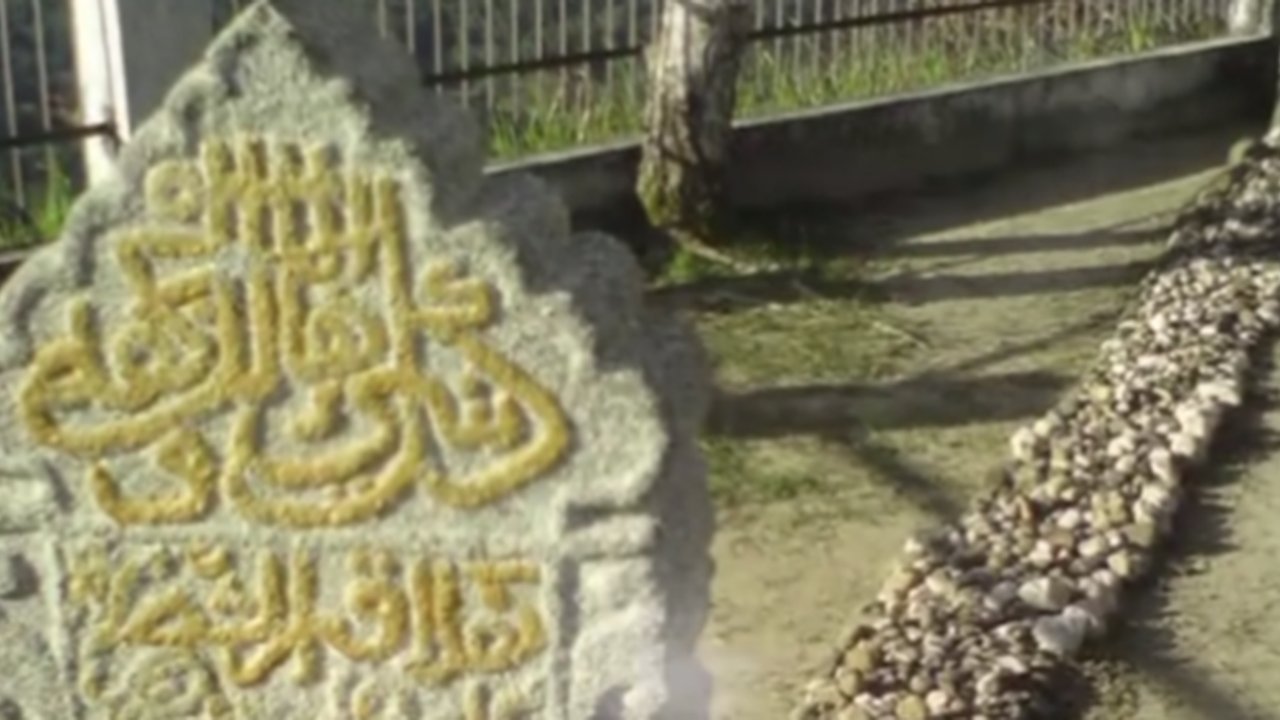 makam sahabat nabi di Barus