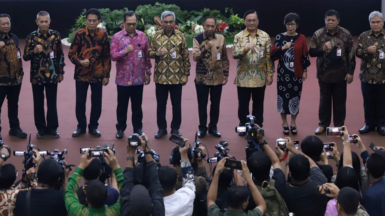 Pimpinan dan Dewas KPK ucap pakta integritas.