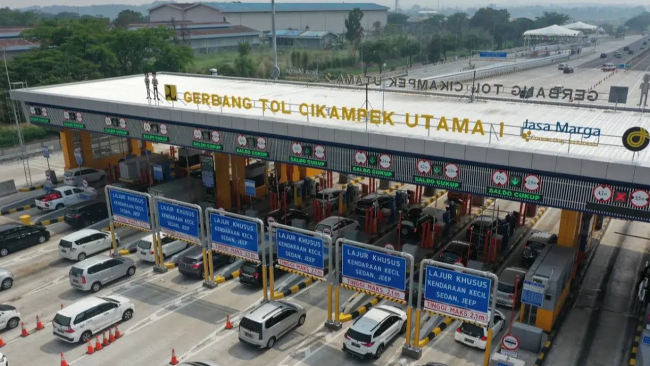 Cara Mudah Hindari Macet di Jalan Tol Jakarta-Cikampek dan Karawang Barat
