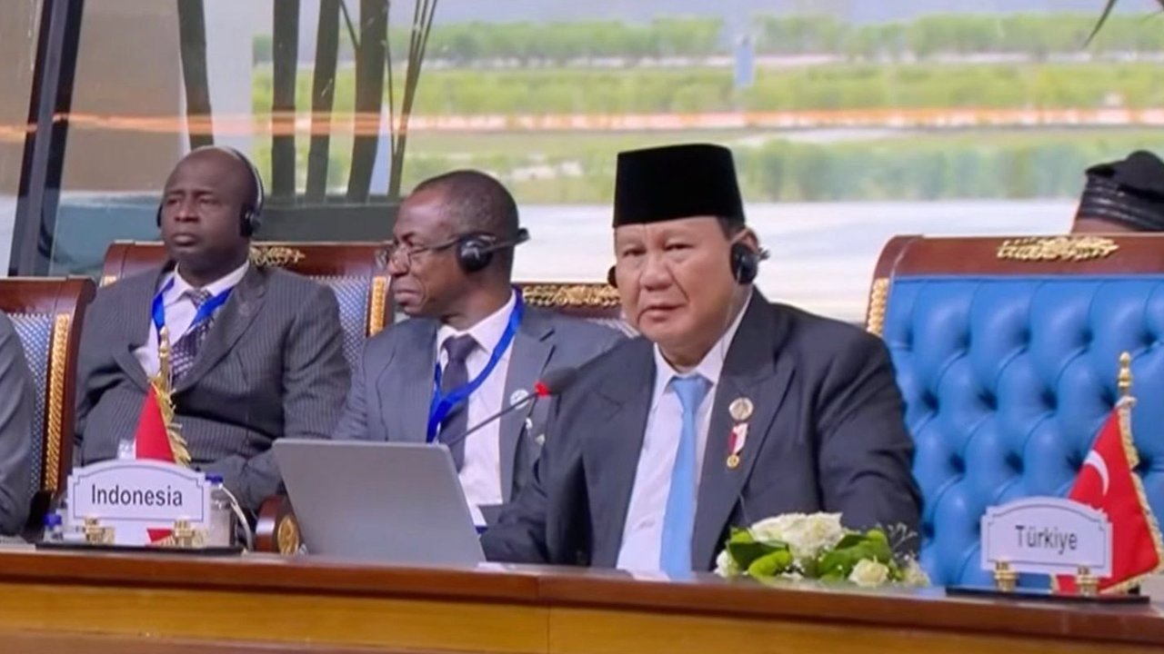 Prabowo di forum D8