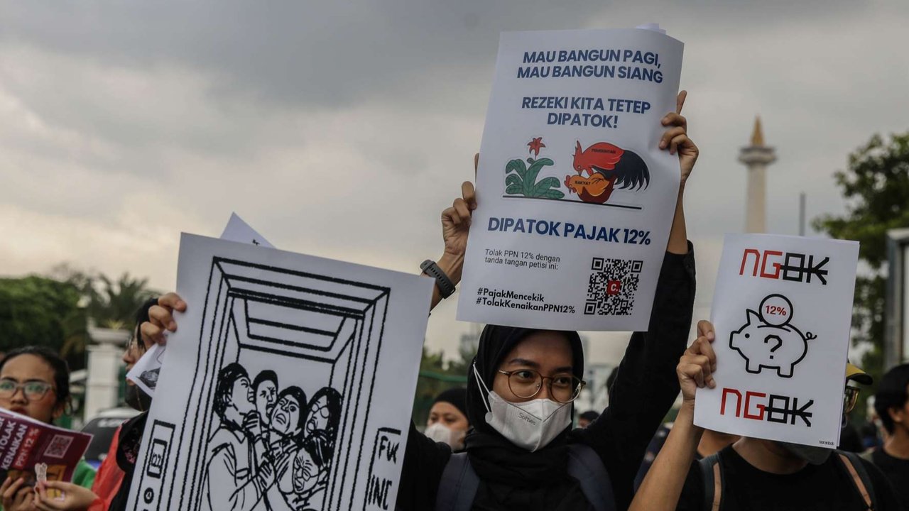 Ketua Umum PDIP Megawati Soekarnoputri bersam Presiden ke-7 RI, Joko Widodo saat pembukaan Rapat Kerja Nasional (Rakernas) IV PDIP di JIExpo Kemayoran, Jakarta, Jumat (29/9/2023).