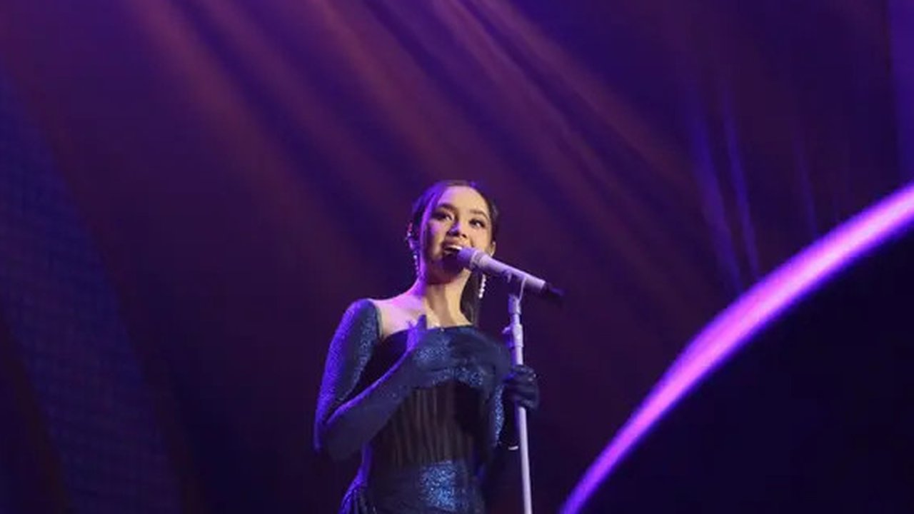 Pasangan artis yang go public jadi kekasih tahun 2024. (sumber: Instagram/elelrumi/itsmeyayasyrf_/lyodrarandy.area)