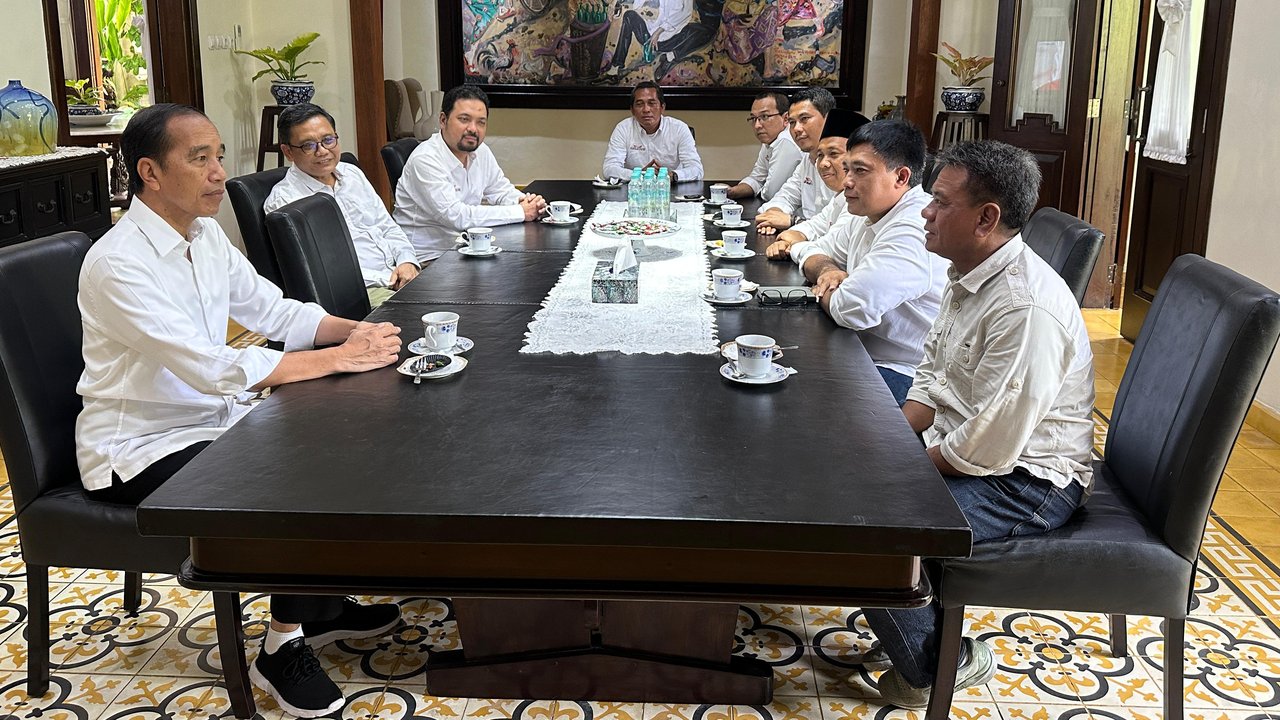 Pertemuan Jokowi dan Relawan Alap-Alap