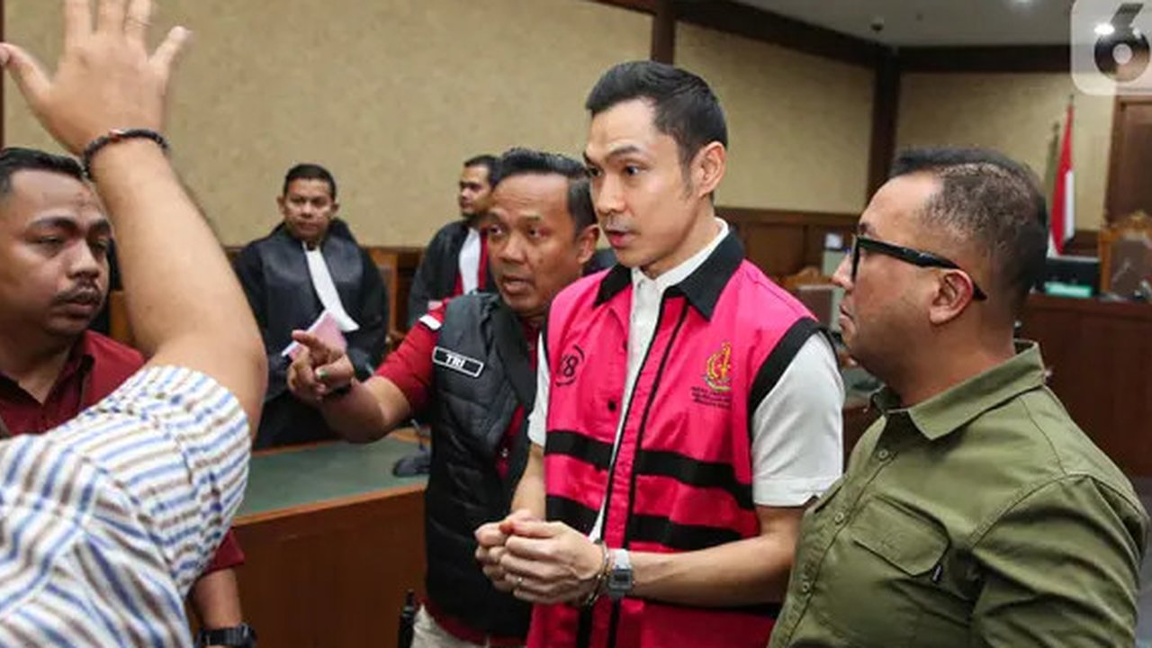 Kerugian negara tersebut timbul dari pengelolaan tata niaga komoditas timah di wilayah Izin Usaha Pertambangan (IUP) di PT Timah Tbk tahun 2015-2022. (Liputan6.com/Angga Yuniar)