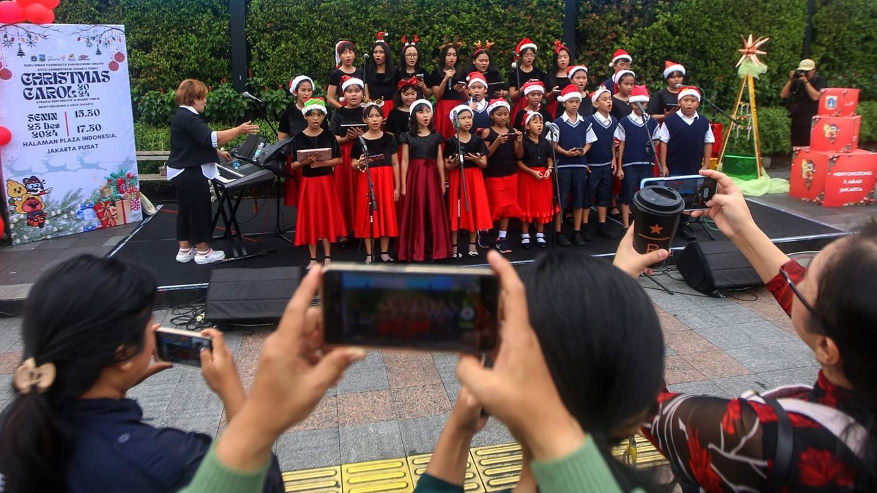 Semarak Christmas Carol Sambut Perayaan Natal di Jakarta.