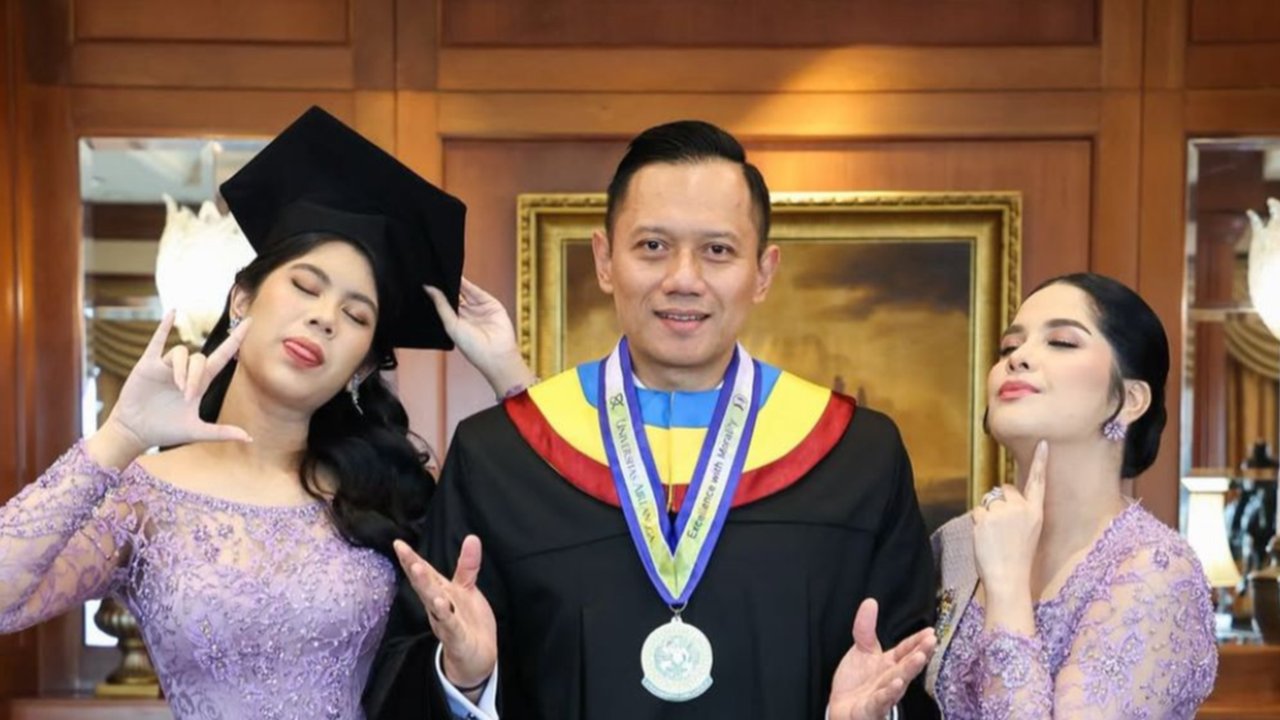 7 Potret Annisa Pohan Setia Dampingi AHY Wisuda, Sorotan Kecantikan dan Keharmonisan Keluarga yang Memukau