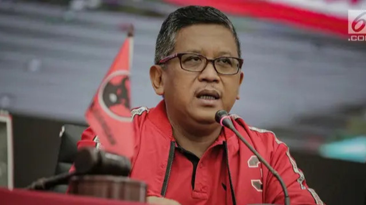 Mantan pacar Kaesang Pangarep, Felicia Tissue bertemu dengan Sekretaris Jenderal PDIP Hasto Kristiyanto. (IG @feliciatissue).