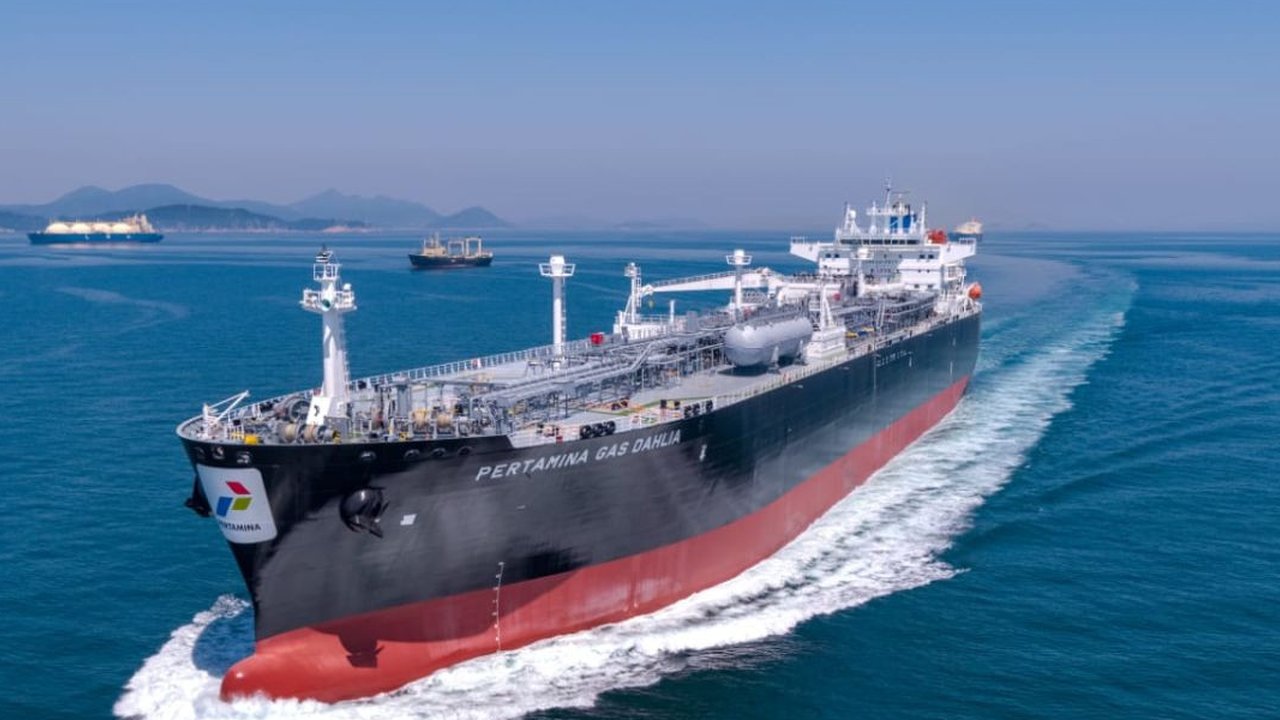 Kehadiran dua kapal tanker raksasa berjenis Very Large Gas Carrier (VLGC) milik PT Pertamina International Shipping (PIS) dianggap menjadi ajang perusahaan shipping nasional sanggup berkompet