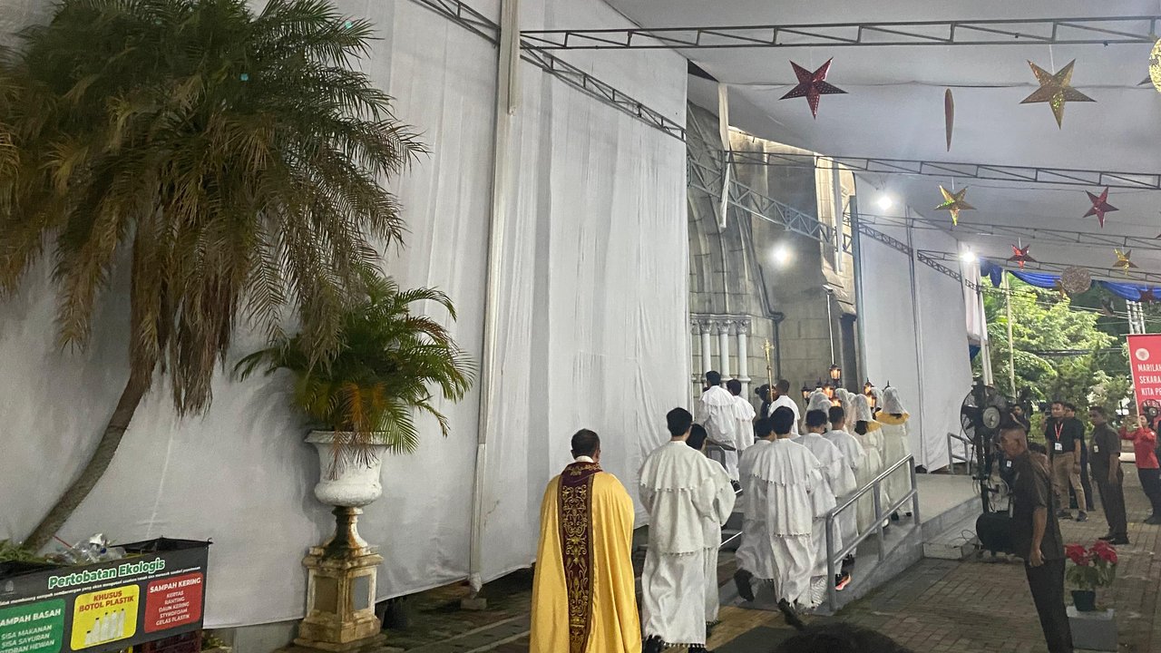 Suasana Terkini Misa Natal dari Gereja Katedral
