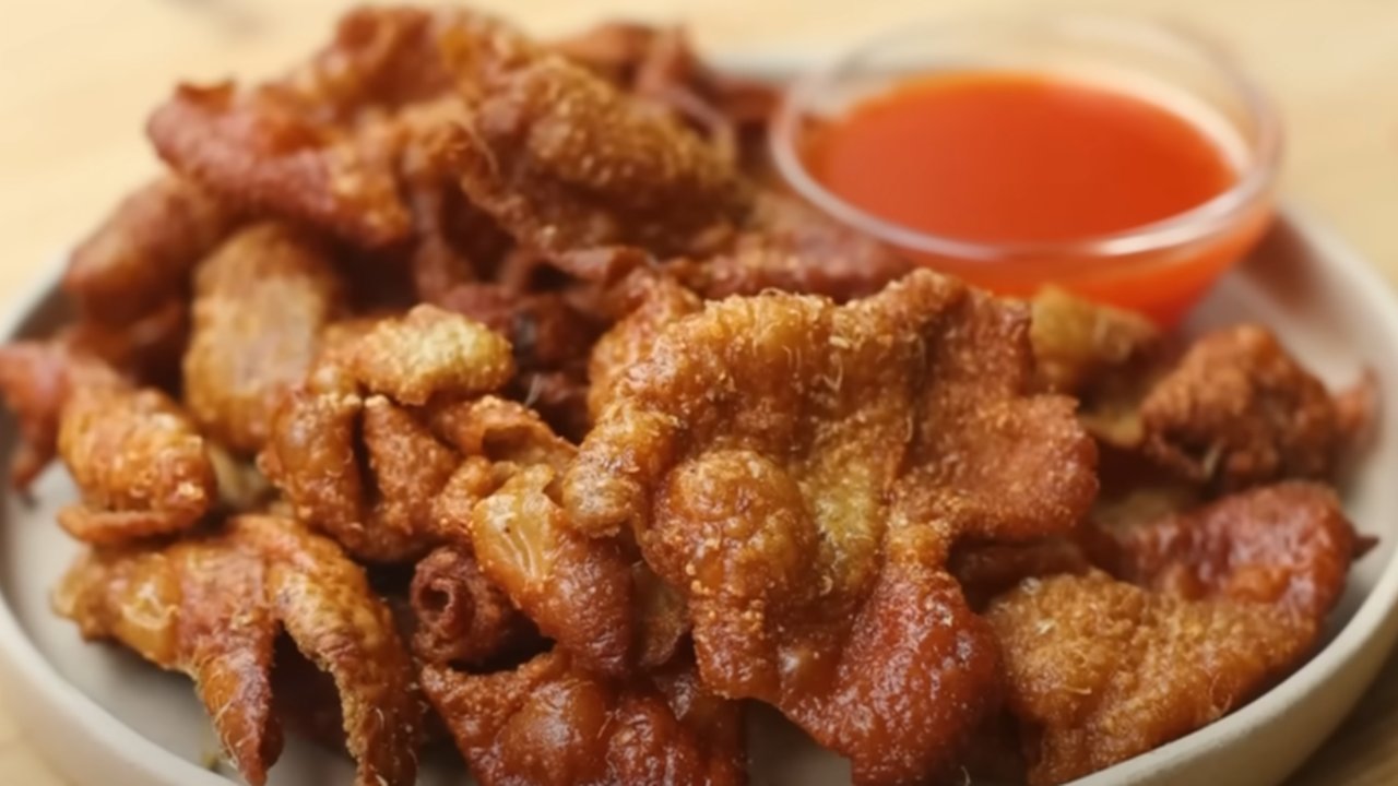 Ilustrasi kulit ayam krispi
