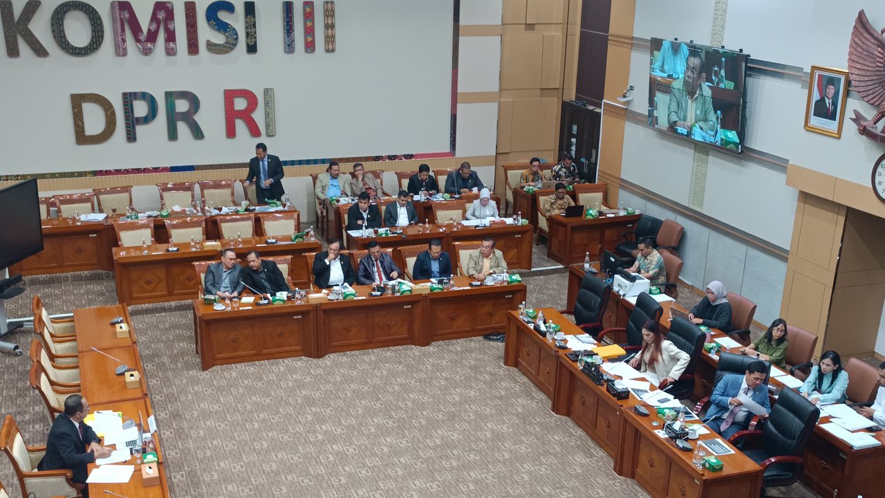 Komisi III DPR RI menggelar rapat kerja bersama pimpinan Komisi Pemberantasan Korupsi (KPK), Kamis (9/2/2023). (Liputan6.com/ Delvira Hutabarat)