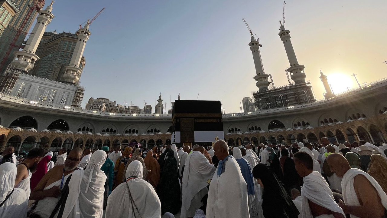 <p>Petugas Penyelenggara Ibadah Haji (PPIH) Arab Saudi memberangkatkan jemaah calon haji ke Arafah untuk memulai rangkaian puncak haji pada 14 Juni 2024 atau 8 Zulhijjah 1445 H, dimulai pukul 07.00 Waktu Arab Saudi (WAS). (Dokumentasi Kemenag RI)</p>