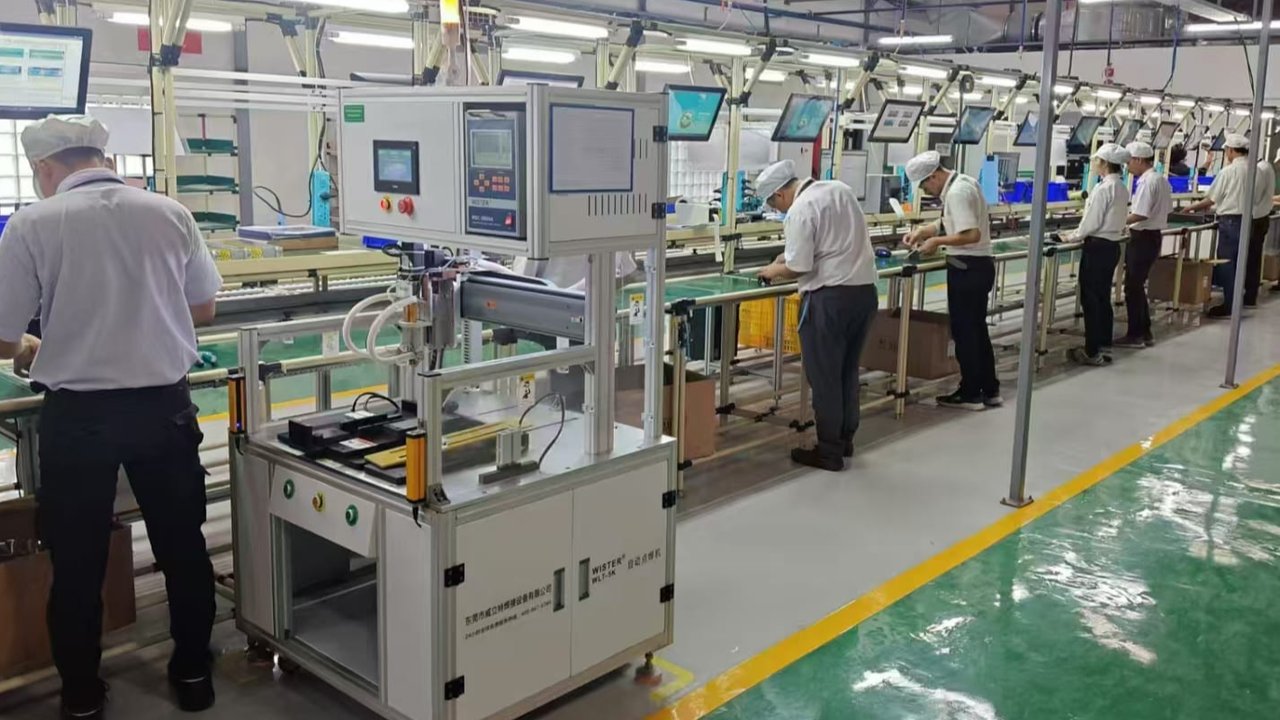 Indonesia terus memberikan dukungannya terhadap pengembangan kendaraan listrik berbasis baterai Lithium, serta hilirasi industri menjadi peluarng besar bagi salah satu produsen sepeda terbesar di dunia tersebut.