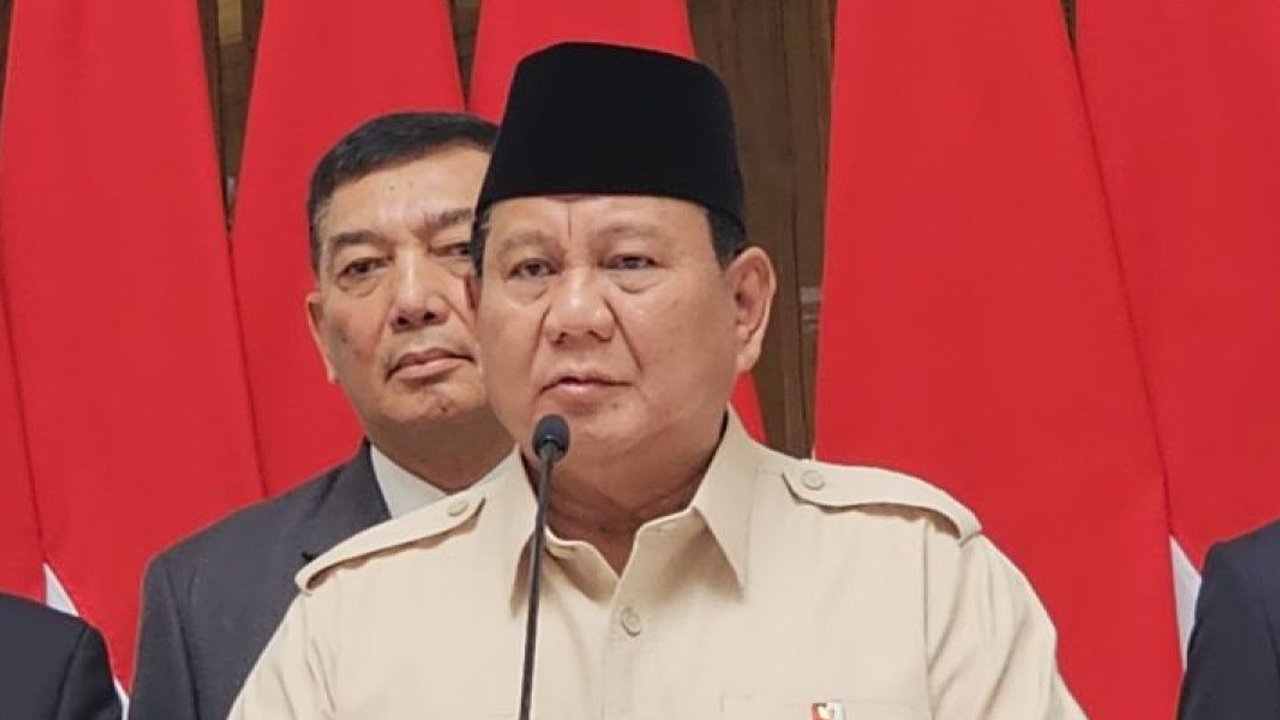 Presiden Prabowo Subianto mengajak masyarakat untuk menyambut Hari Raya Natal dengan semangat Indonesia yang damai, rukun, dan sejahtera."Sebagaimana ...