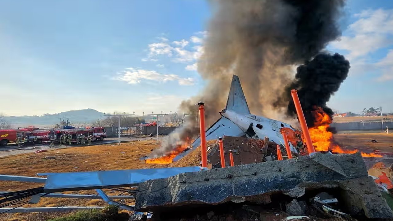 pesawat jeju air jatuh di korea selatan