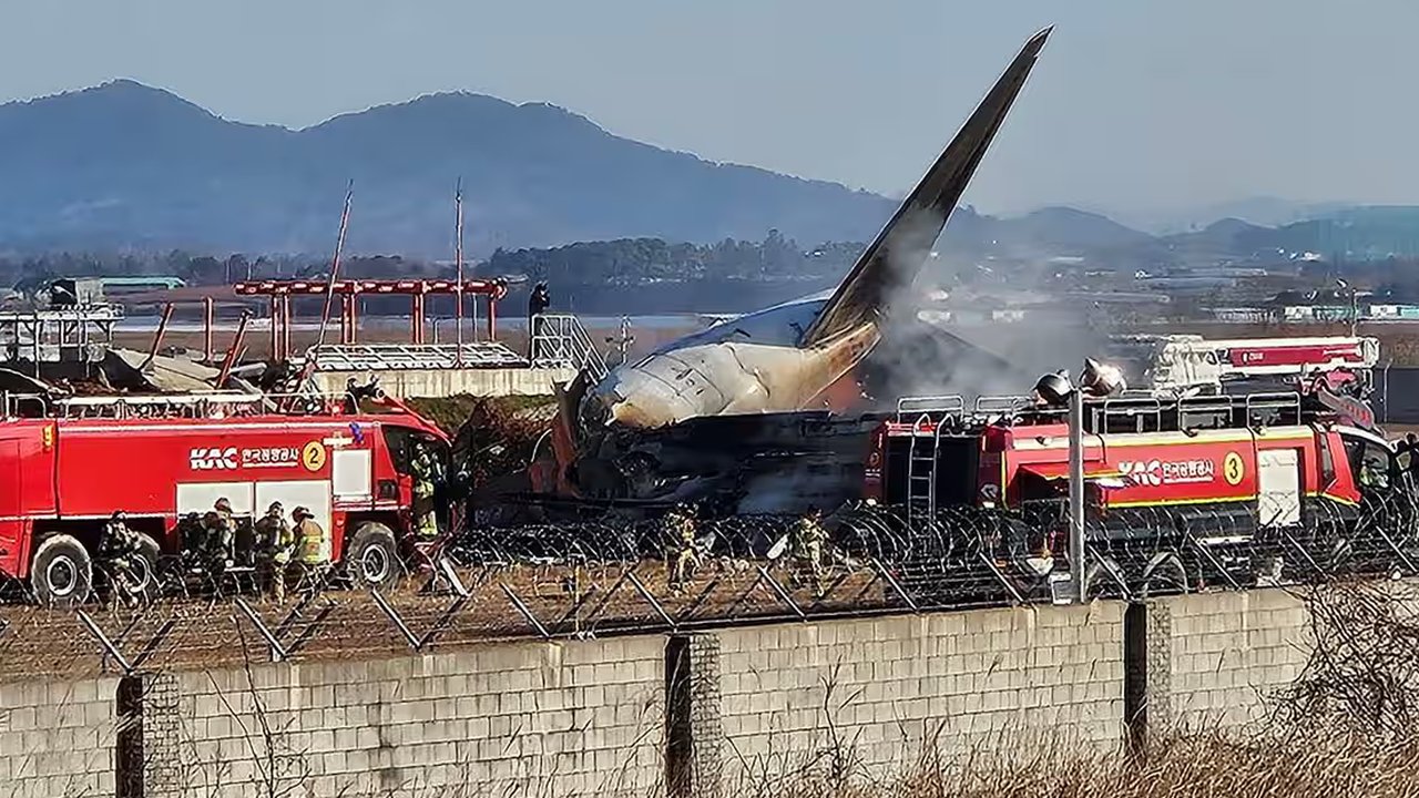 pesawat jeju air jatuh di korea selatan