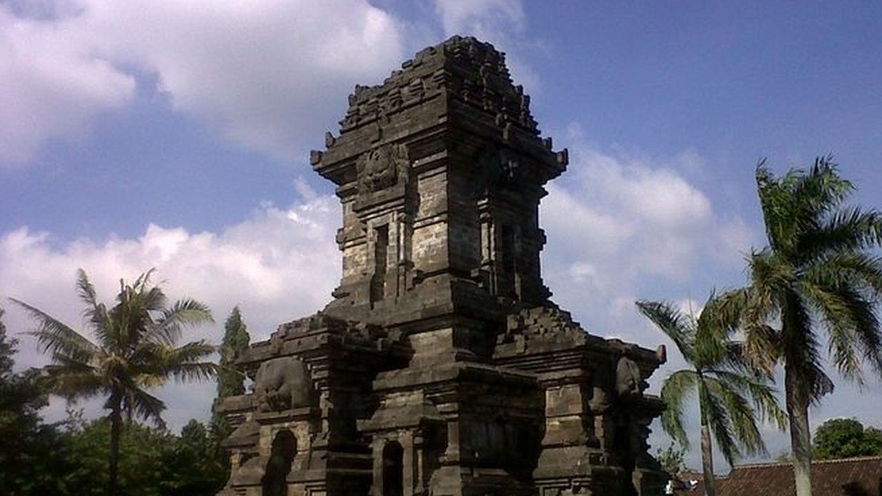 Misteri Dibalik Penemuan Candi Singosari oleh Raffles yang Ternyata Menyimpan Banyak Kejutan!