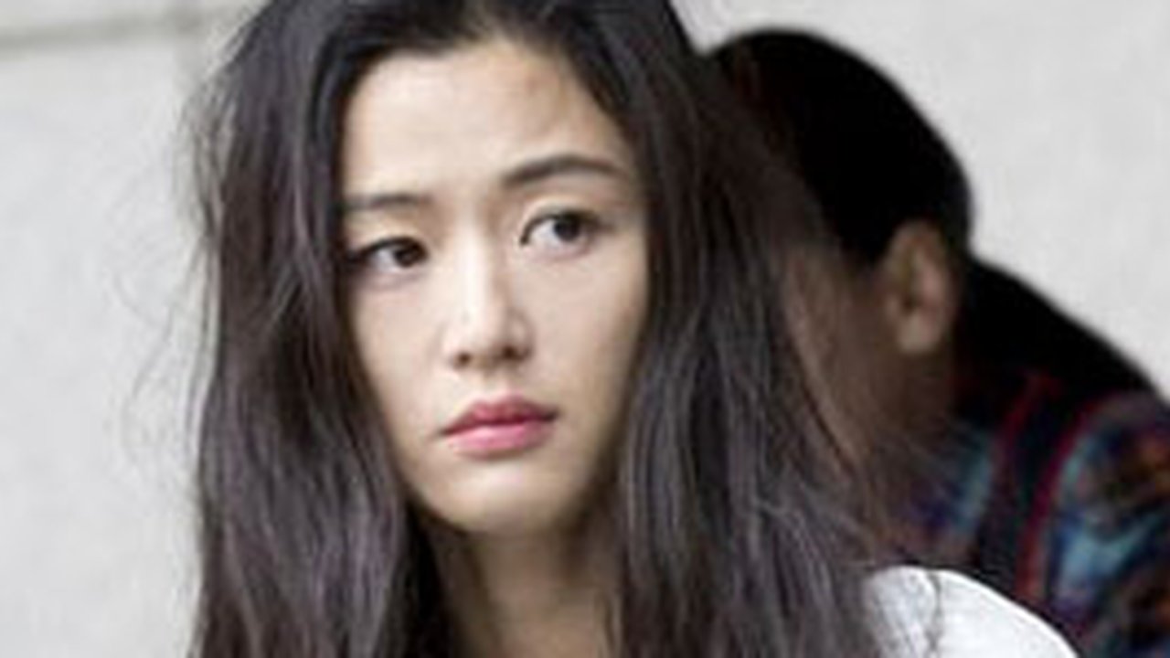 FOTO: 'Legend of The Blue Sea' Episode 3, Jun Ji Hyun Linglung