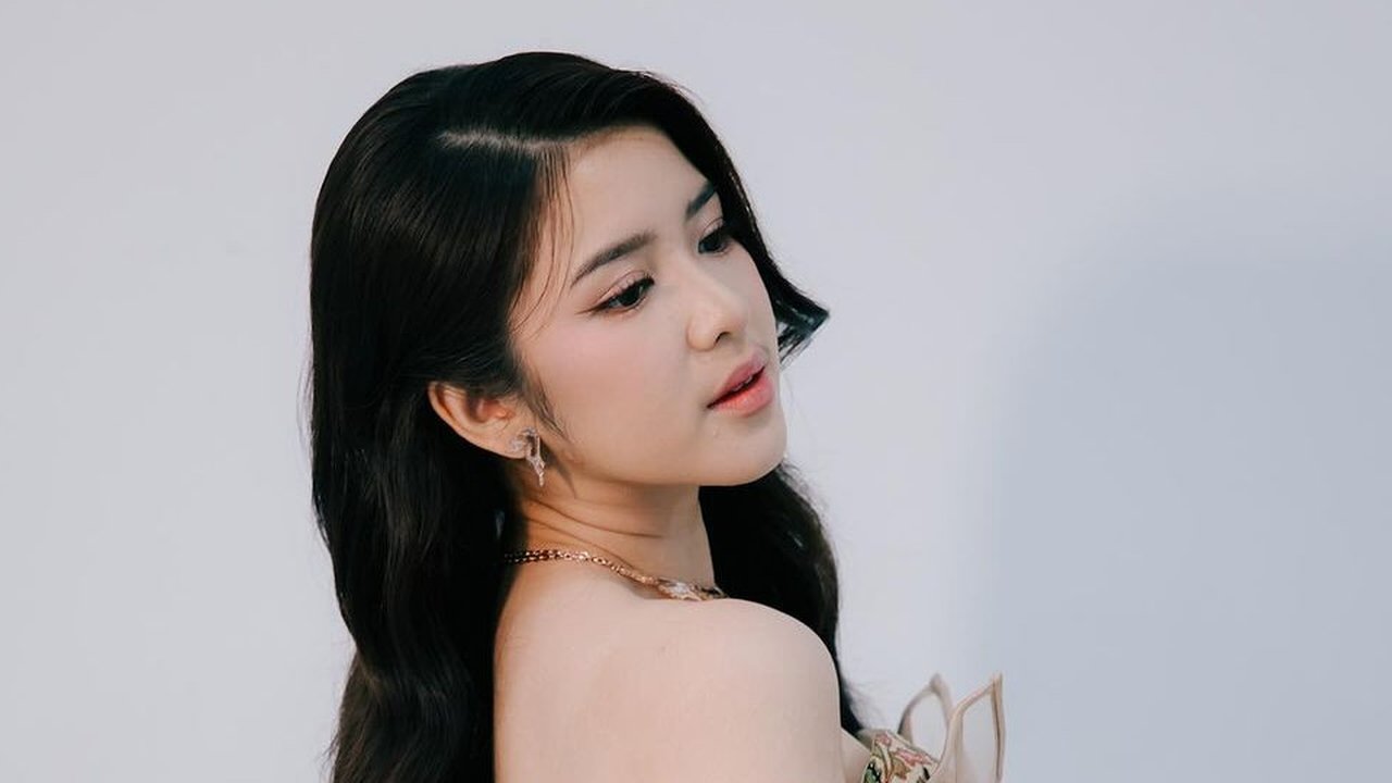 Momen Tiara Andini Tidak Sadar Menang Awards, Terlalu Asyik Ngobrol Bareng Fans - Langsung Bingung