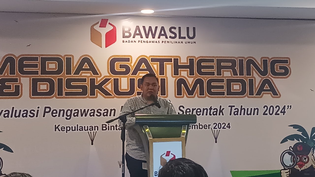 Ketua Bawaslu Provinsi Kepri Zulhadril Putra