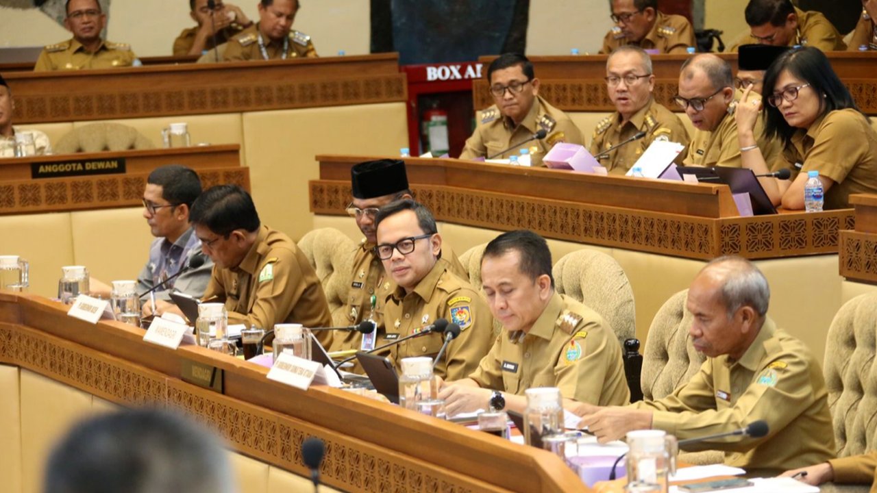 Wamendagri Bima Arya Rapat Dengar Pendapat bersama Komisi II DPR RI
