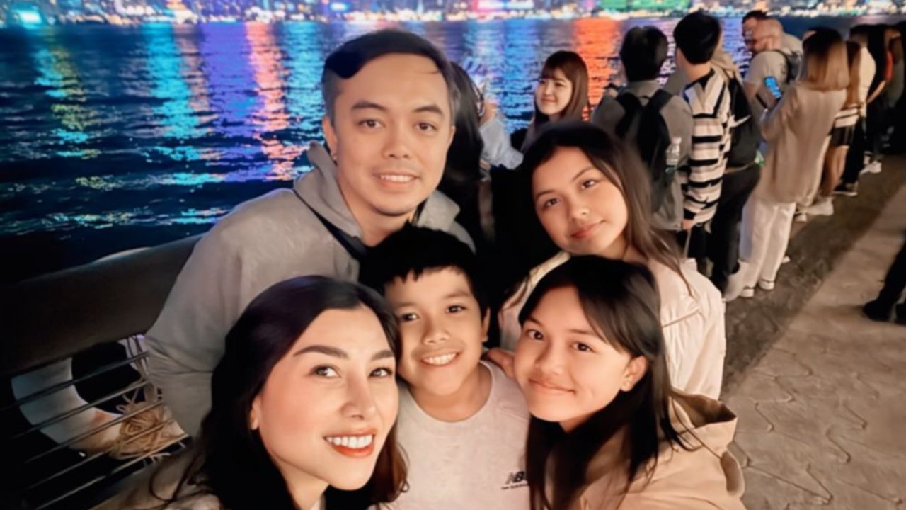 Momen Liburan Nisya Ahmad dengan Mantan Suami di Kuala Lumpur, Kebersamaan Keluarga yang Jadi Sorotan
