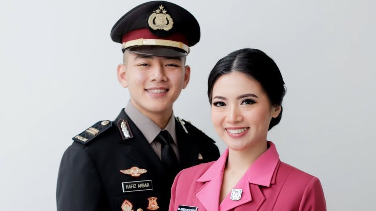 Paras Ayu Angela Anak Mantan Panglima TNI Memakai Seragam Ibu Bhayangkari
