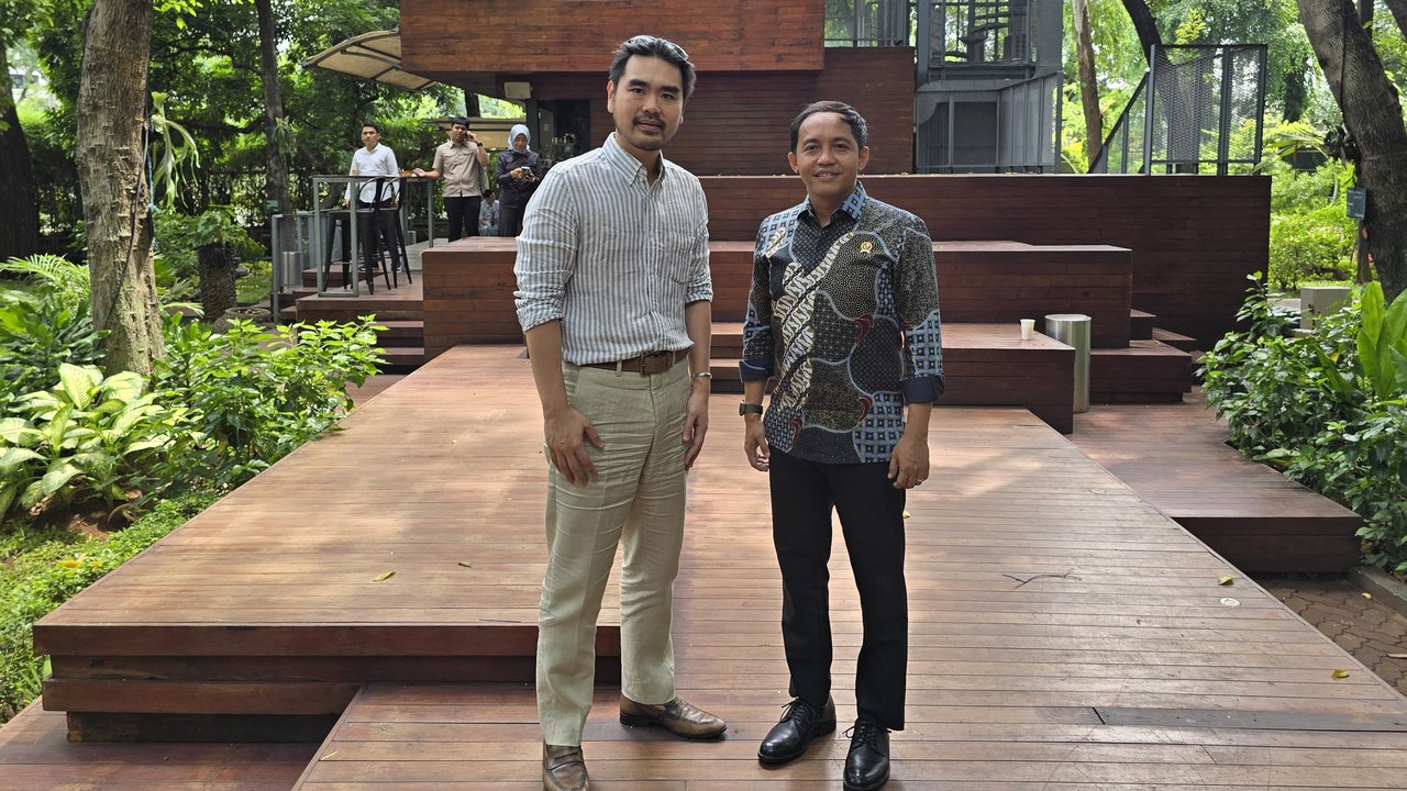 Menhut Raja Juli Antoni Bertemu Researcher University Nottingham Bagus Muljadi