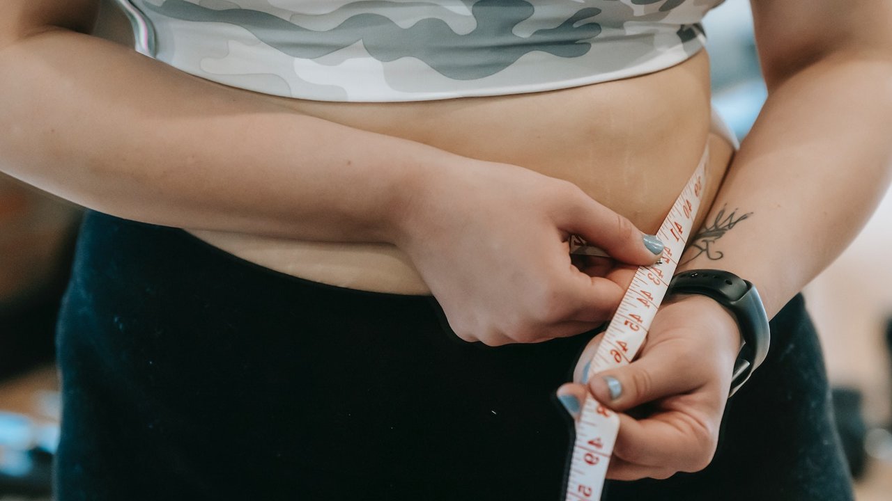 Keuntungan Punya Lemak Perut Ber-gen Khusus Kata Ilmuwan (Sumber: Ilustrasi Perut Buncit/ Pexels/ Andres Ayrton)