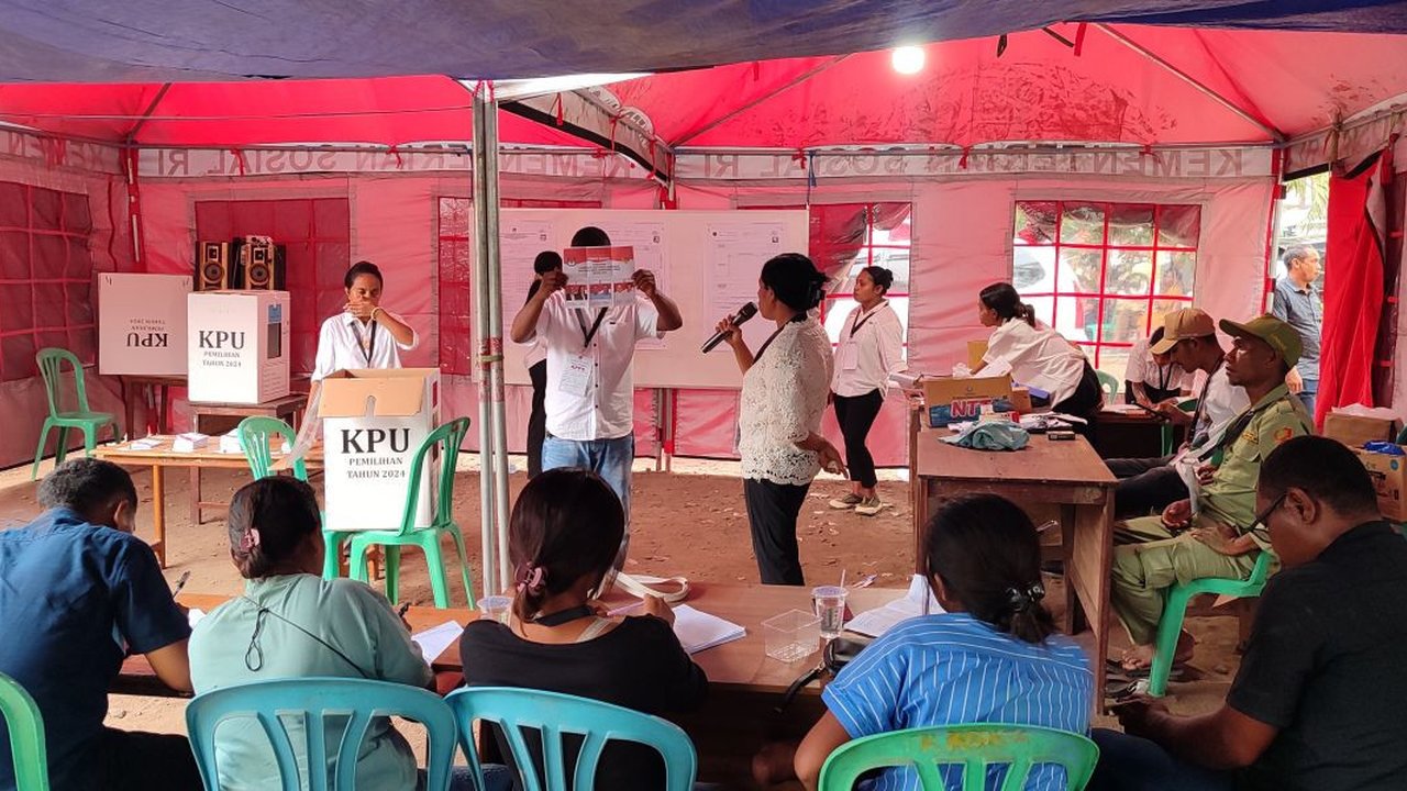 Ketua Komisi II DPR RI Rifqinizamy Karsayuda mulai mengawasi daerah-daerah yang memiliki selisih suara tipis antarkandidat dalam Pilkada Serentak 2024, karena ...