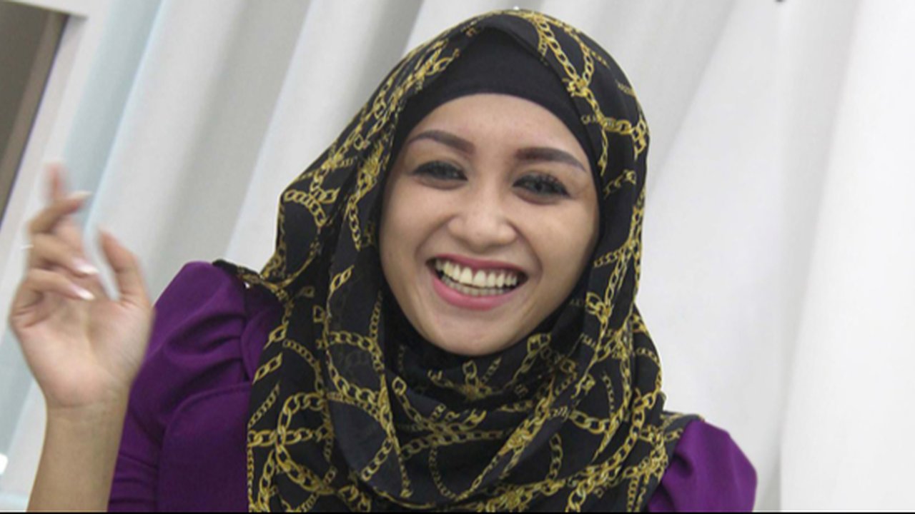 Septy Sanustika Kantongi Izin Suami Untuk Lepas Hijab