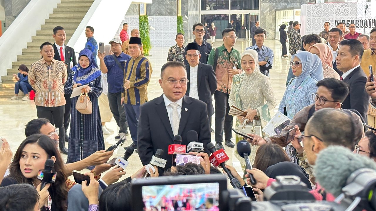 Pimpinan DPR RI Sufmi Dasco Ahmad di Nusantara III DPR RI, Jakarta, Minggu (20/10/2024). (Liputan6.com/Nanda Perdana Putra)