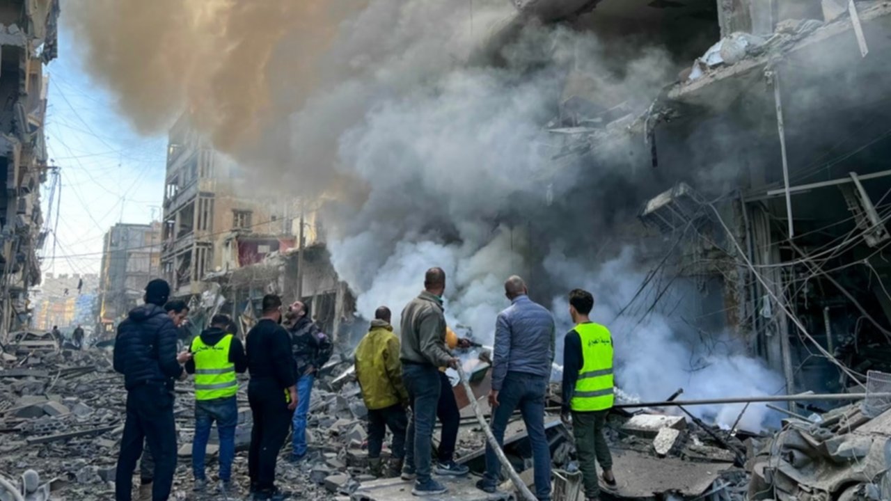 Israel serang Beirut setelah kurang dari satu jam keluarkan perintah evakuasi, pada Selasa (12/11/2024) pagi waktu setempat.