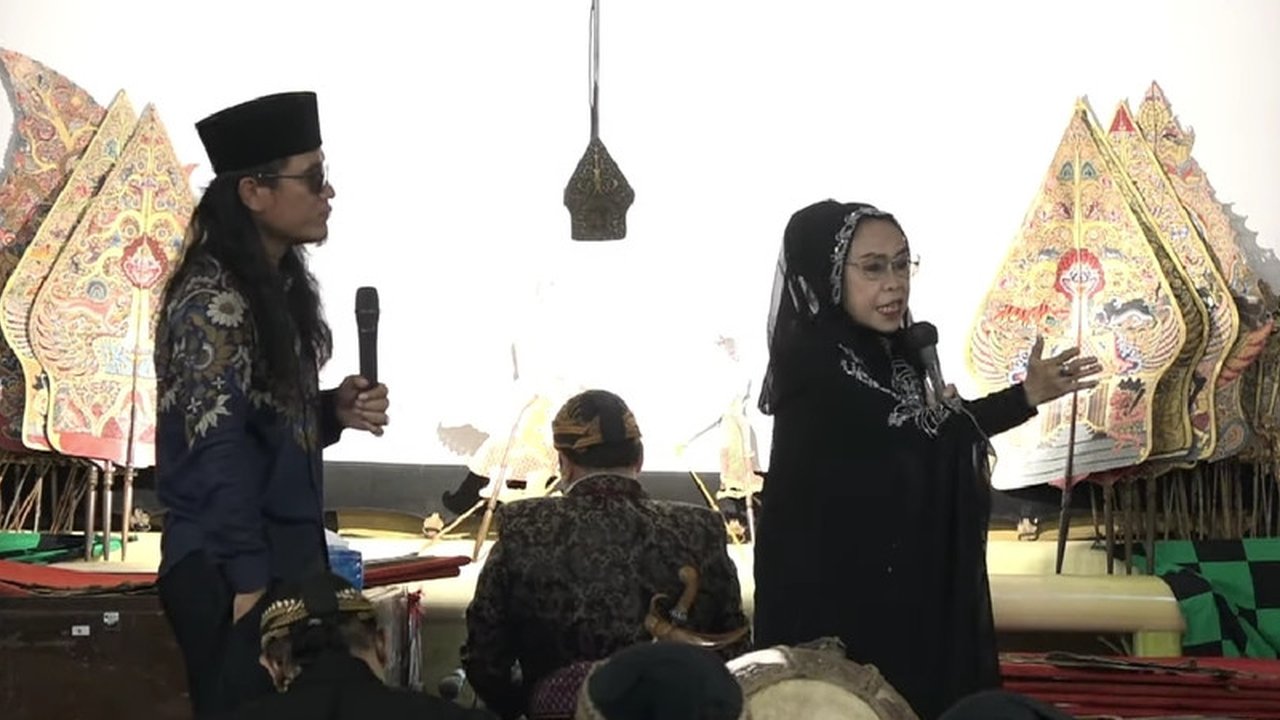 Selain berkarier di dunia hiburan, Yati juga aktif dalam melestarikan budaya Jawa. Ia mendorong generasi muda untuk mencintai dan menjaga warisan budaya mereka agar tidak kehilangan jati diri.