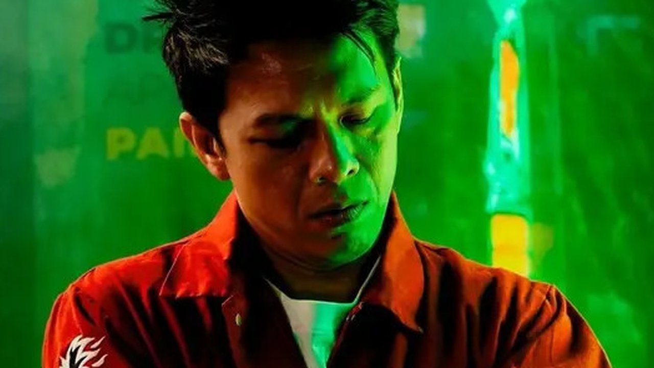 Potret Ariel Noah Jadi Mekanik Motor Moge Pribadi (Sumber: Instagram/arielnoah)