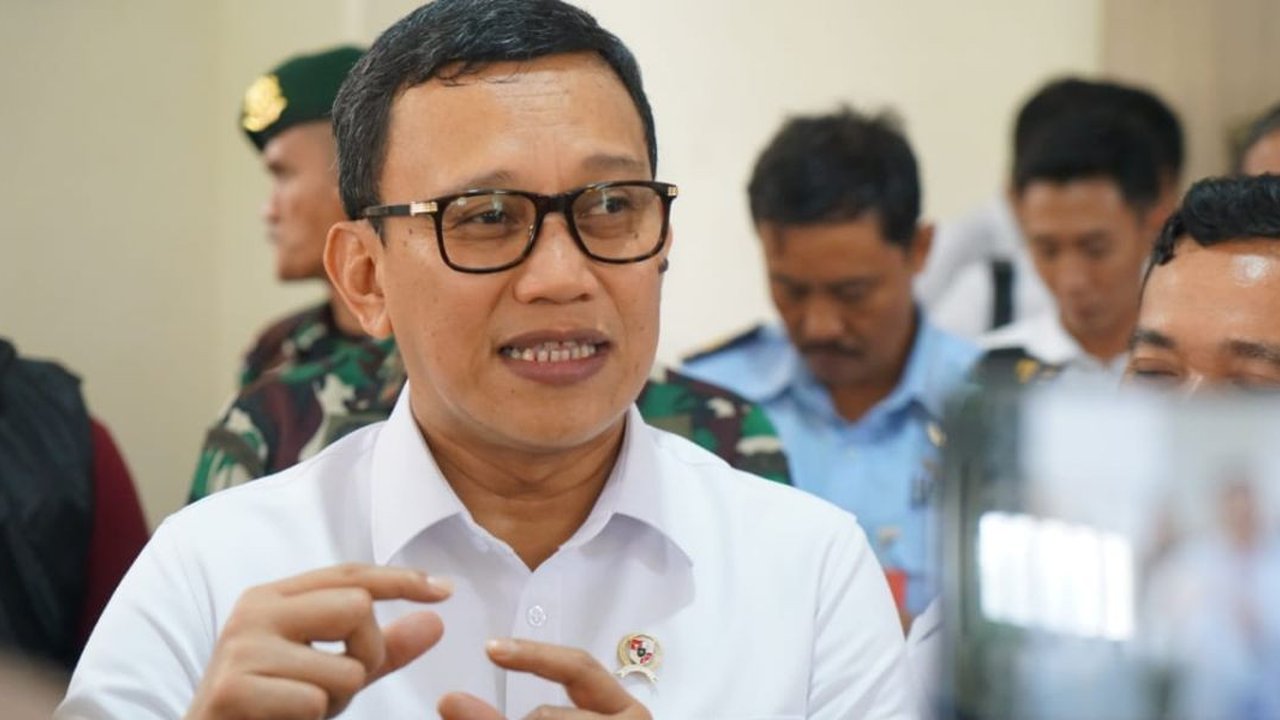 Menteri Pelindungan Pekerja Migran Indonesia (PPMI) Abdul Kadir Karding menyatakan bahwa pihaknya terus menguatkan upaya melindungi PMI supaya mereka bisa ...