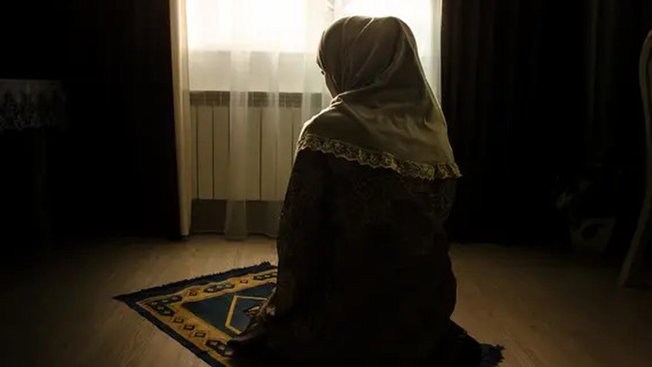 Ilustrasi salat, muslim, ibadah. (Photo by Michael Burrows on Pexels)