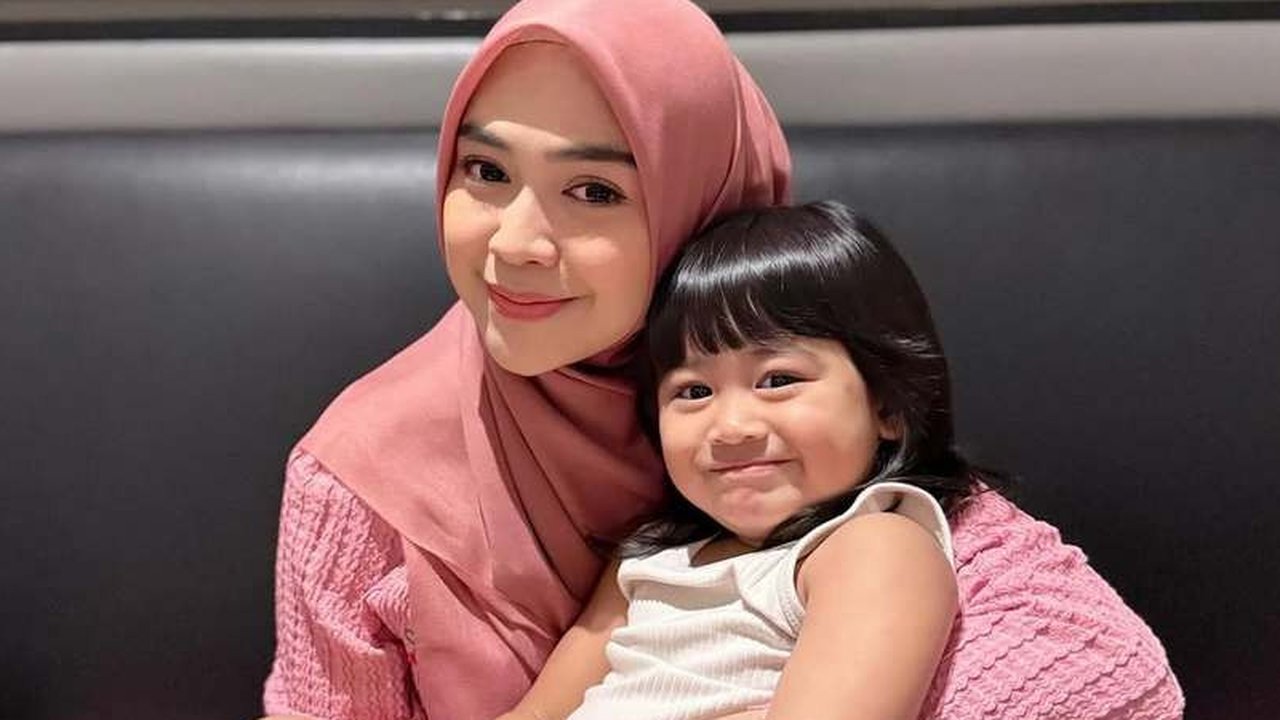 Keinginan Ricis untuk mengadopsi anak ini juga telah direncanakan dengan matang. Ia mengungkapkan bahwa hal ini menjadi prioritas setelah melihat Moana sering mengungkapkan keinginannya.
