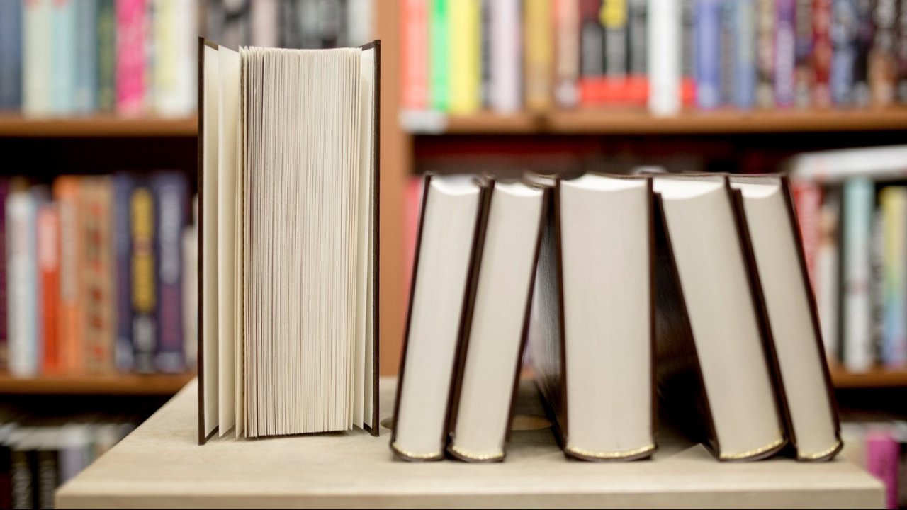 Ilustrasi buku, daftar pustaka. (Image by freepik)